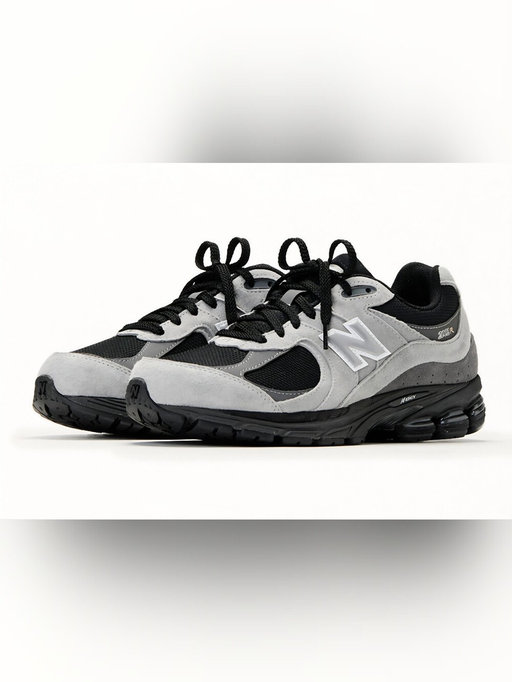 SOLD Men's New Balance 2002R